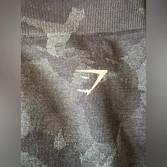 Gymshark Black Camouflage Leggings - Picture 3 of 4